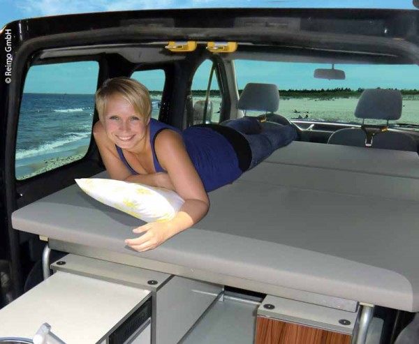 Bed with upholstery for the Citroen Berlingo and Peugeot Tempee